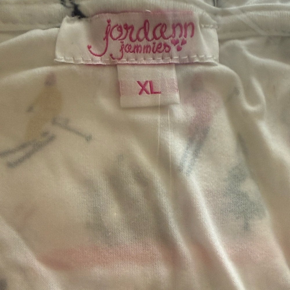 Jordann Pajama Set with Ski Print and Red Trim. XL. NEW. WIDE LEG PANT L/S Top - Picture 3 of 5